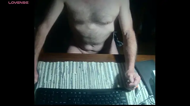 Snapshot of terrybare chatting on 03/16/25, 06:01 terrybare online show from 03/16/25, 06:01