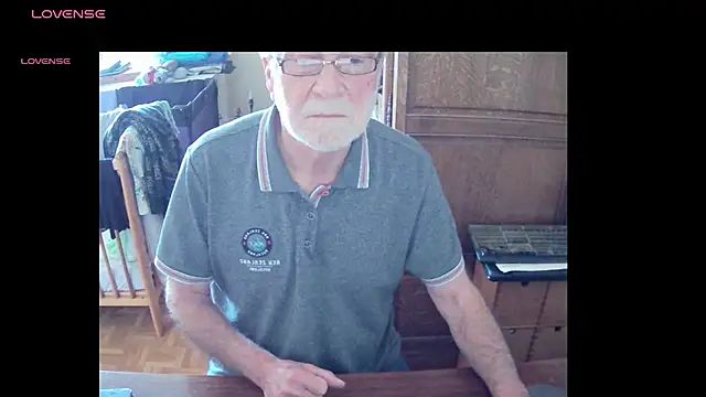 Snapshot of terrybare chatting on 03/31/26, 10:04 terrybare online show from 03/31/26, 10:04