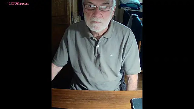 Snapshot of terrybare chatting on 06/03/26, 04:12 terrybare online show from 06/03/26, 04:12