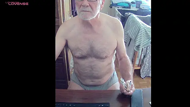 Snapshot of terrybare chatting on 07/24/26, 12:14 terrybare online show from 07/24/26, 12:14