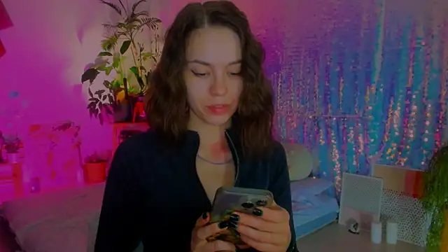 poli   online show from 01/01/25, 11:18