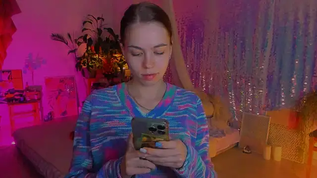 poli   online show from 02/11/25, 08:52