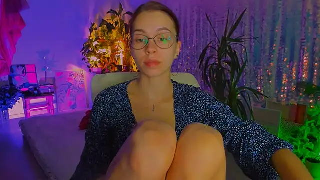 poli   online show from 10/04/25, 07:01