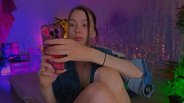 poli   online show from 04/12/26, 10:20