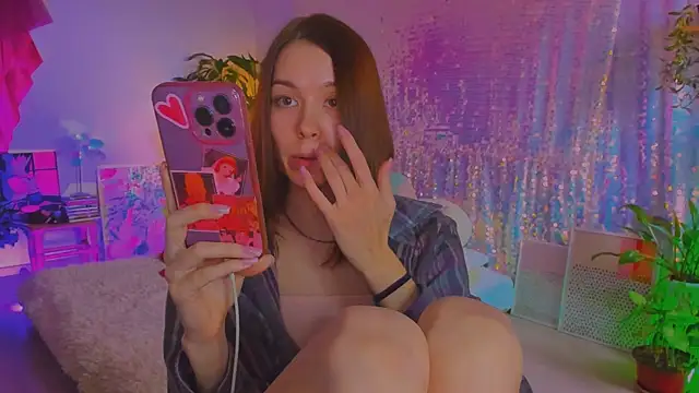 poli   online show from 04/15/26, 04:14