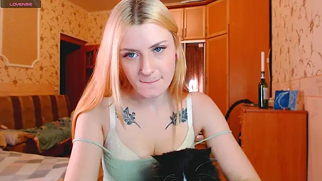 MarySweetness online show from 02/12/25, 04:44