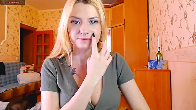 MarySweetness online show from 03/11/25, 11:01