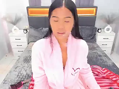 EllaCalifa online show from 04/18/26, 07:34