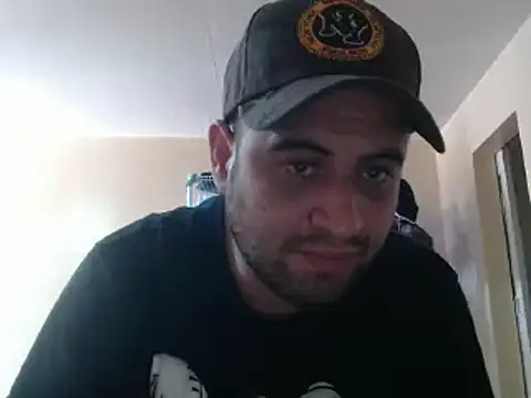 Snapshot of alphaswitchard chatting on 12/20/24, 05:51 alphaswitchard online show from 12/20/24, 05:51