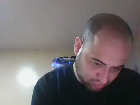 Snapshot of alphaswitchard chatting on 12/21/24, 03:58 alphaswitchard online show from 12/21/24, 03:58