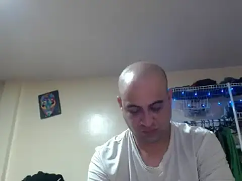 Snapshot of alphaswitchard chatting on 12/24/24, 01:06 alphaswitchard online show from 12/24/24, 01:06