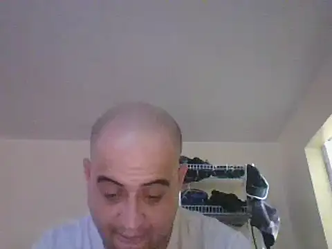 Snapshot of alphaswitchard chatting on 12/24/24, 06:50 alphaswitchard online show from 12/24/24, 06:50