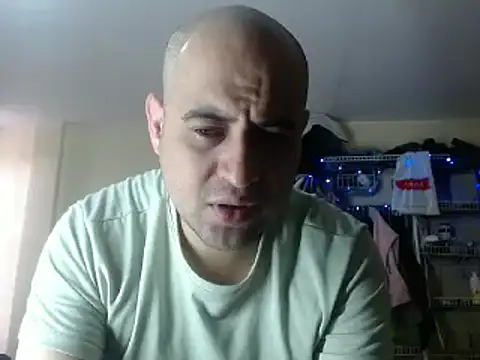 Snapshot of alphaswitchard chatting on 01/26/25, 01:25 alphaswitchard online show from 01/26/25, 01:25