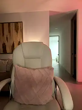 Im Valentina online show from 11/28/25, 12:02