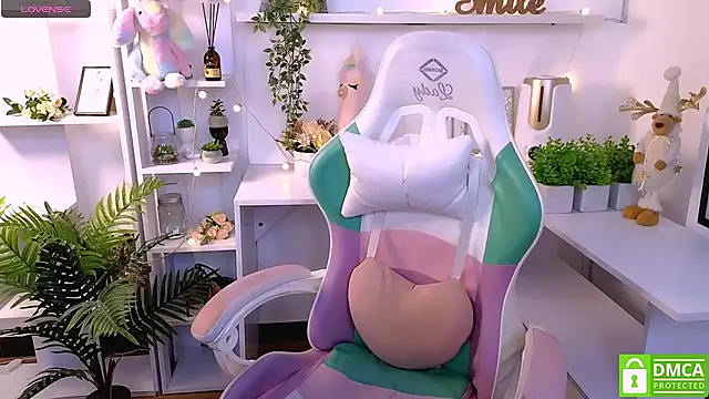 Grace and  Jacob online show from 02/17/25, 09:19