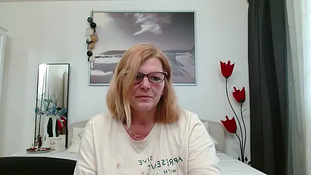 YulliaMilf online show from 03/16/25, 07:04