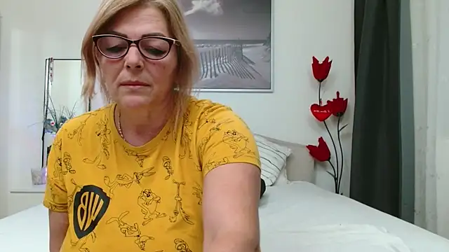 YulliaMilf online show from 01/10/26, 04:09