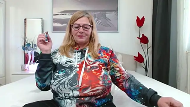 YulliaMilf online show from 02/27/26, 10:15