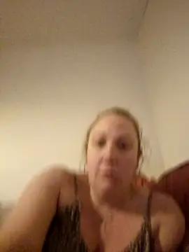 Wisie Cutie online show from 02/06/25, 11:04