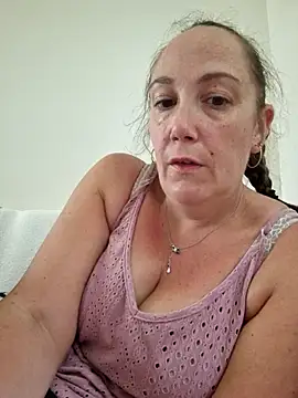 Wisie Cutie online show from 09/11/25, 03:12