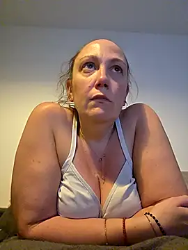 Wisie Cutie online show from 03/13/26, 08:37