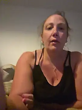 Wisie Cutie online show from 05/31/26, 10:22