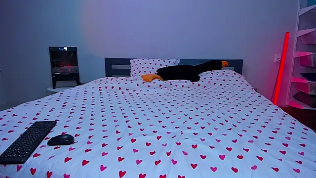 TishaLove online show from 11/04/25, 02:38