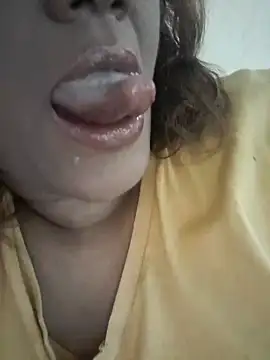 Indianpleasure300 online show from 10/01/25, 03:51