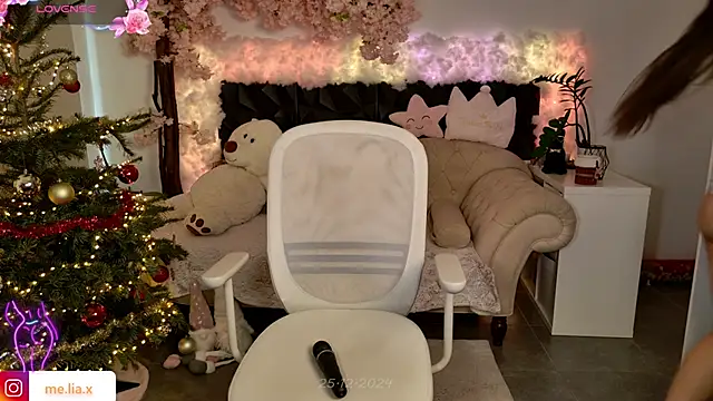 Snapshot of Meliazz chatting on 12/25/24, 07:57 Meliazz online show from 12/25/24, 07:57