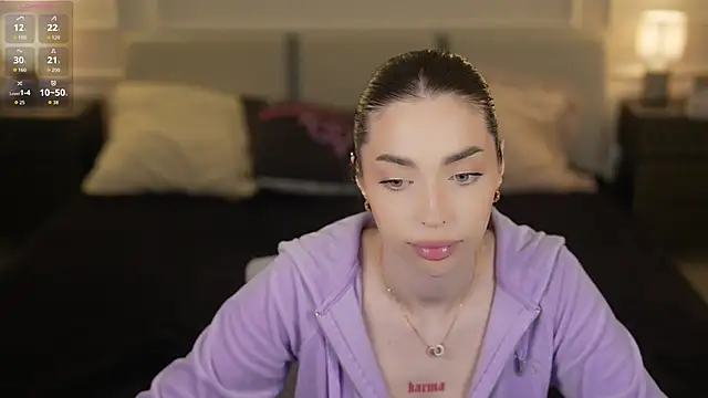 Snapshot of Kate054 chatting on 10/19/25, 10:16 Kate054 online show from 10/19/25, 10:16