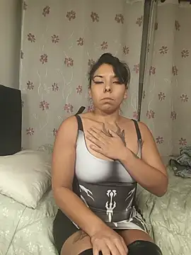 Snapshot of Diosagata chatting on 05/17/26, 04:43 Diosagata online show from 05/17/26, 04:43