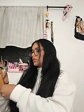 Snapshot of Annya-sweet chatting on 06/07/26, 02:05 Annya-sweet online show from 06/07/26, 02:05