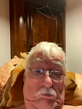 Snapshot of Steffibi1954 chatting on 11/03/25, 04:25 Steffibi1954 online show from 11/03/25, 04:25