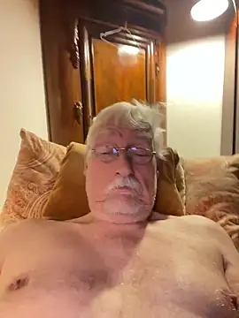 Snapshot of Steffibi1954 chatting on 11/11/25, 01:16 Steffibi1954 online show from 11/11/25, 01:16