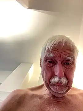 Snapshot of Steffibi1954 chatting on 11/14/25, 09:08 Steffibi1954 online show from 11/14/25, 09:08