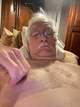 Snapshot of Steffibi1954 chatting on 11/19/25, 11:16 Steffibi1954 online show from 11/19/25, 11:16