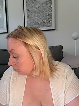 BBW Nora online show from 04/18/26, 07:56