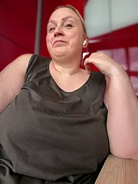 Snapshot of BBW_Nora chatting on 06/03/26, 11:02 BBW Nora online show from 06/03/26, 11:02