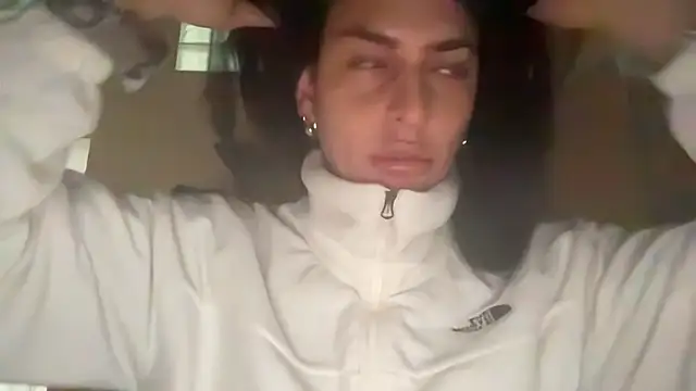 Snapshot of GGmoon81 chatting on 01/14/25, 08:59 GGmoon81 online show from 01/14/25, 08:59