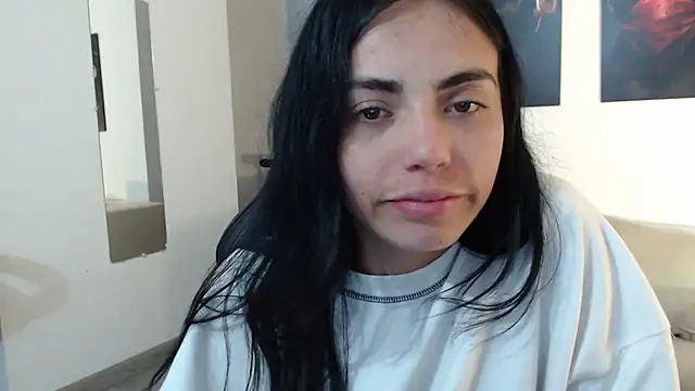 i am nina  online show from 01/15/25, 04:47