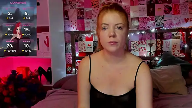 Snapshot of DiWalton chatting on 10/22/25, 04:57 DiWalton online show from 10/22/25, 04:57