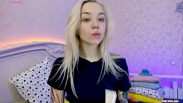 LillyMoure  online show from 01/23/25, 11:58