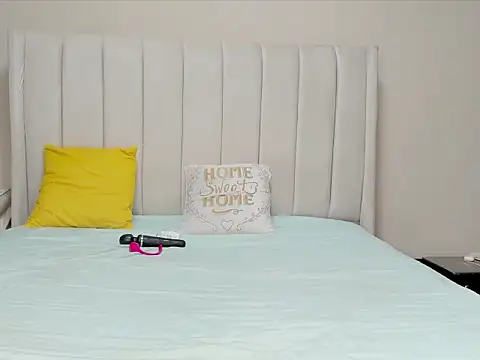  heavenlysent online show from 10/28/25, 03:36