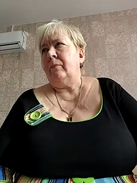 EffectFiona online show from 02/22/25, 06:17