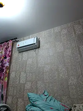 EffectFiona online show from 12/03/25, 04:09