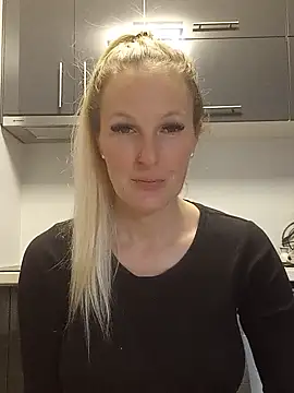 MaviePearl online show from 01/24/25, 08:23