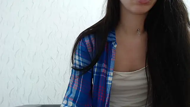 HoneyWiles online show from 12/10/24, 01:11