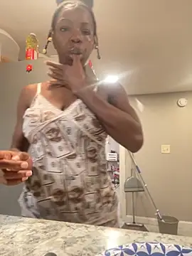 wishwashhy22 online show from 11/18/25, 07:18