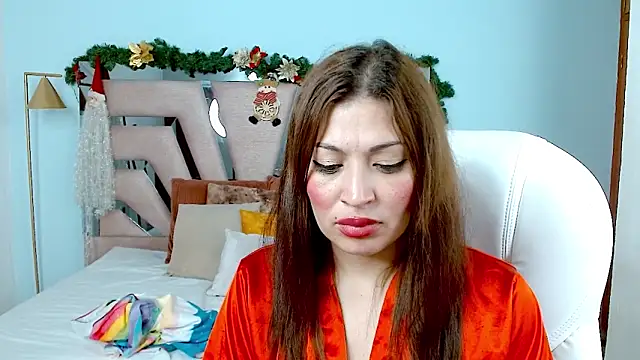 sophia hadid online show from 12/24/24, 05:34