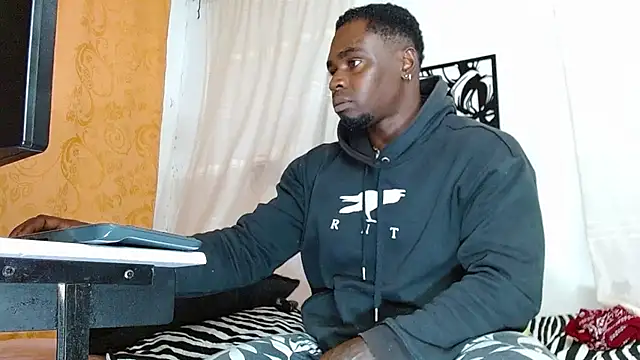 angel bonbom online show from 02/12/25, 06:40